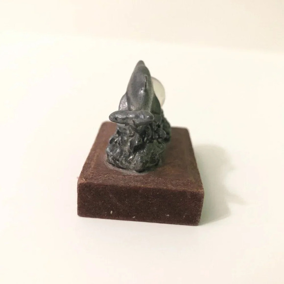 Vintage  Miniature Dolphin Metal Figurine on Wooden Stand Crystal Ball Sphere - Picture 4 of 7